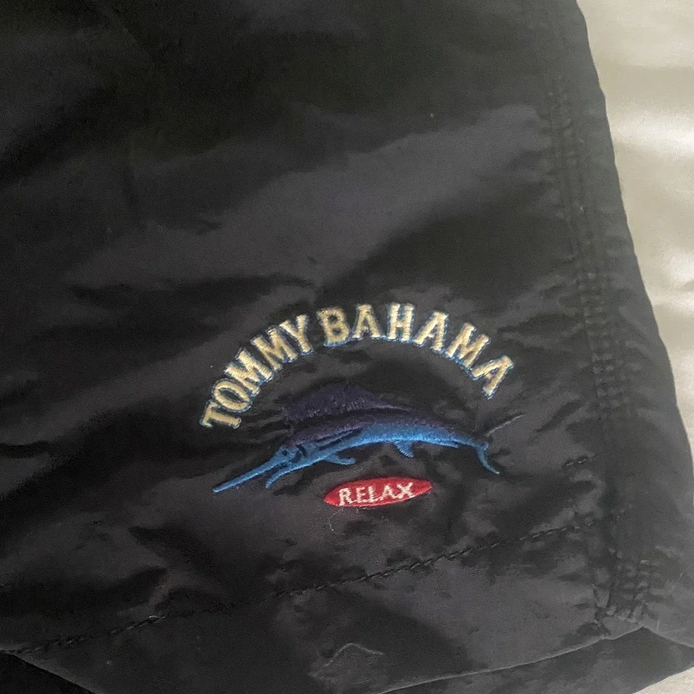 Tommy Bahama Relax Mens Black Swim Trunks Marlin Logo Mesh Lined Shorts Large